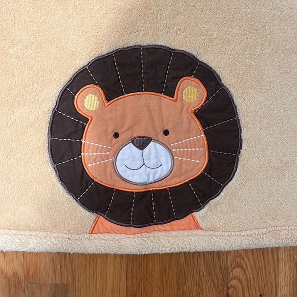 Baby’s, brown bear fleece blanket. Yellow with face of brown bear on front. - Picture 2 of 4